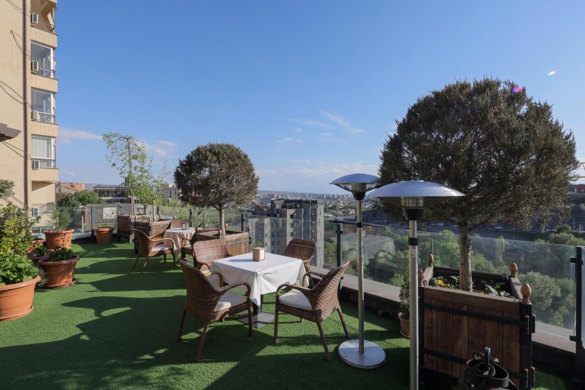 Apricot Hotel Γιερεβάν Εξωτερικό φωτογραφία